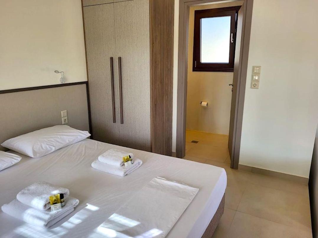 Studio At Beautiful Beach Kouremenos Apartment Anevato Exterior photo